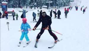 How to teach your child skiing