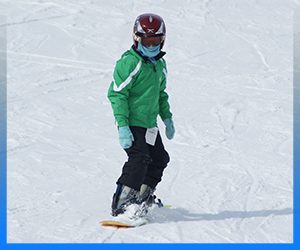 Snowboard-Lessons-Borovets-Kids-Kareta